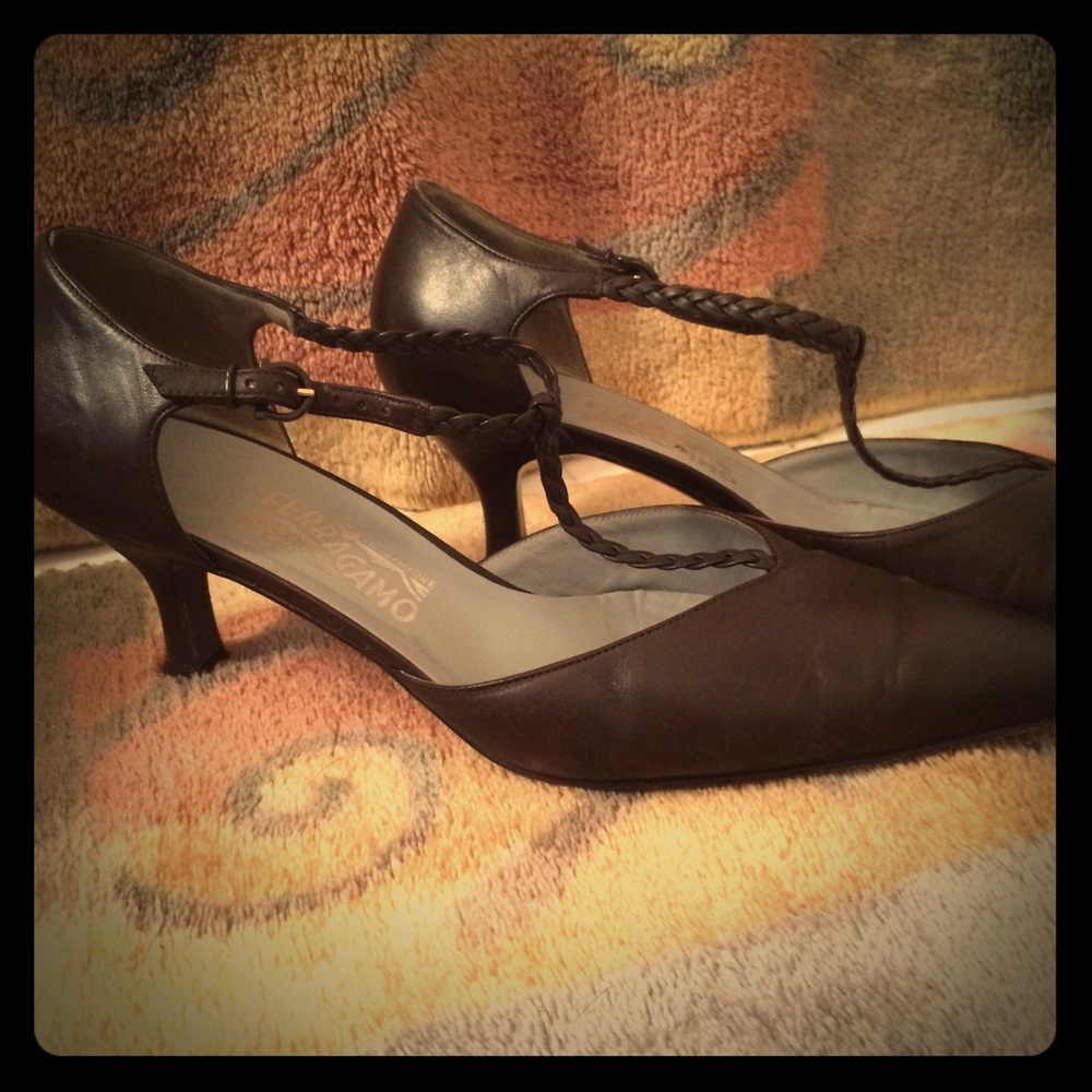 Ferragamo shoes brown sz 40